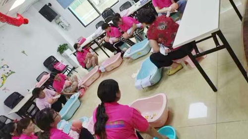 深圳保姆 月嫂 母婴护理 养老护理 小儿推拿